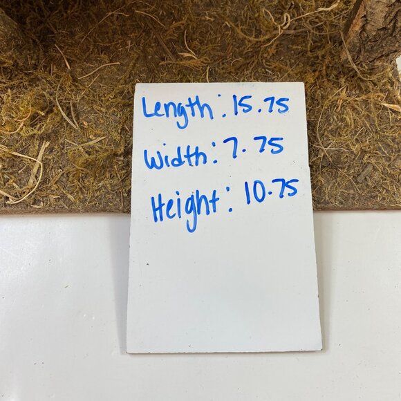 Handcrafted Nativity Scene Set With Figurines & Accessories - Picture 10 of 13